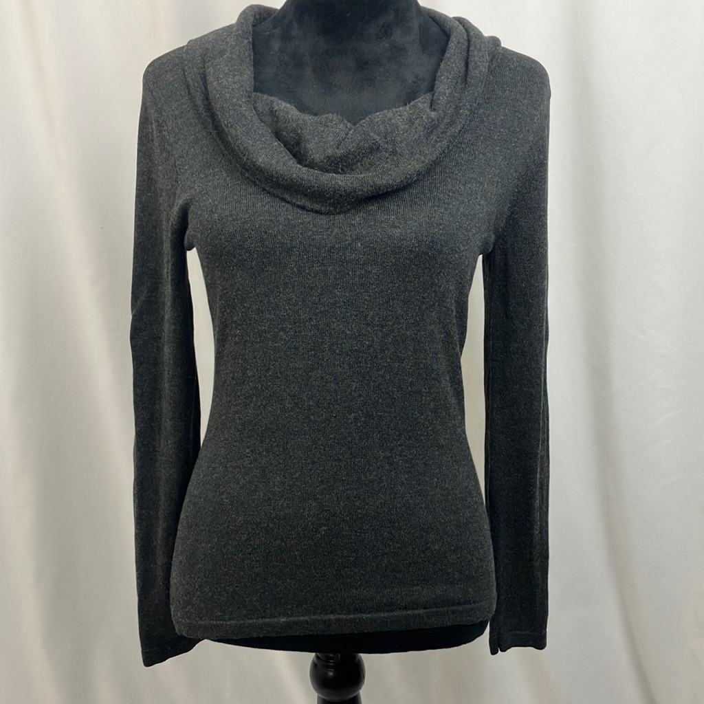 Jones New York Gray Long Sleeve Cowl Neck Sweater Woman’s Size Small/Petite